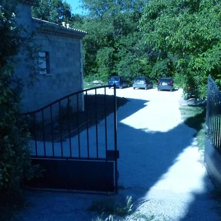 Le Cabanon Apartment Crillon-le-Brave Exterior photo